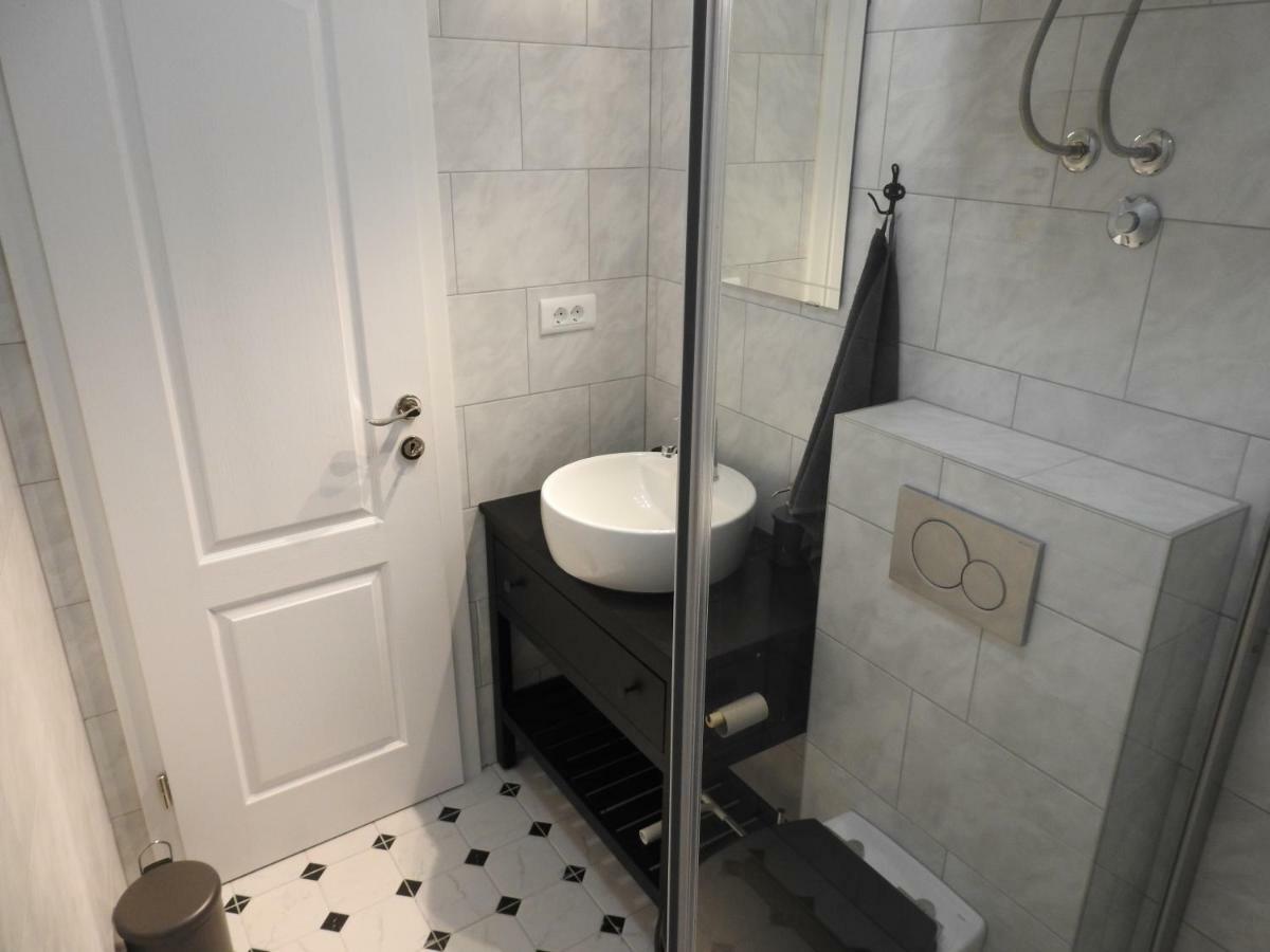 Apartment Antonela Slatine Eksteriør bilde